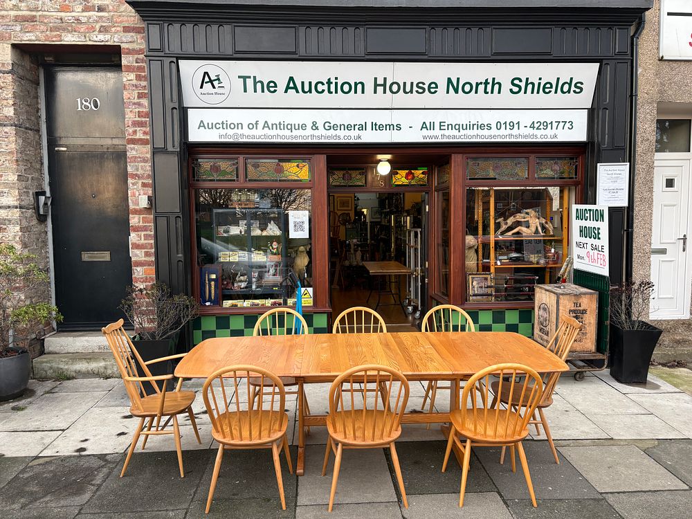 Monday 9th Feb - Antiques, Jewellery, Militaria, Coins, Vinyl, Toys, Ceramics, Collectables & More