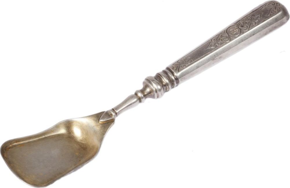 ложка для икры м-3 "тройка". киевский мельхиор дубок. мельхиор ложка-ракушка с дырочками r 172581. серебряная ложка для икры. ложка для икры.
