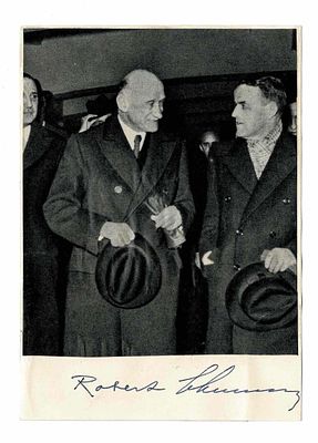 HISTORY - SCHUMAN Robert (1886 - 1963) - Autograph letter signed ; Signed printed photograph
