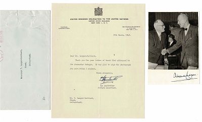 HISTORY - CADOGAN Alexander (1884 - 1968) - Signed printed photograph