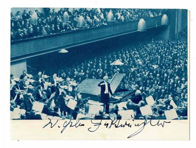 MUSIC - FURTWAENGLER Wilhelm (1886 - 1954) - Signed printed photograph