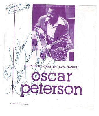 MUSIC - PETERSON Oscar (1925 - 2007) - Photograph with autograph dedication signed