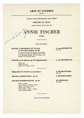 MUSIC - FISCHER Annie (1914 - 1995) - Printed concert program signed
