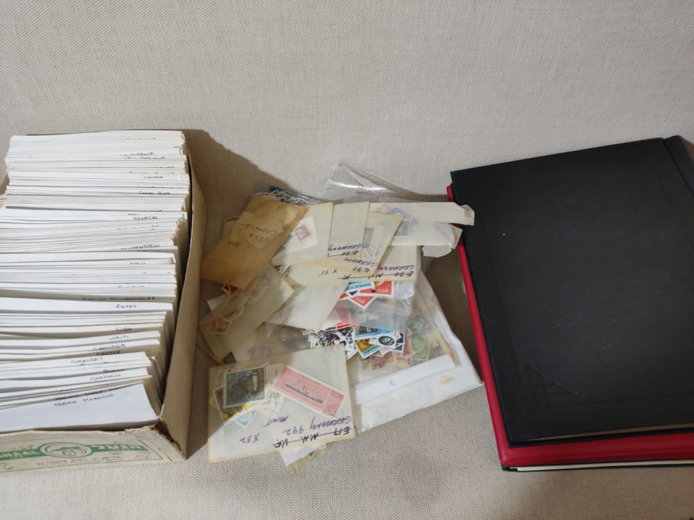 בידספיריט | לוט בולים עצום אלפי בולים